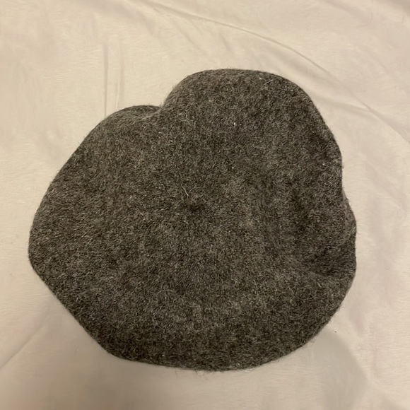Dark gray Wool beret - Picture 2 of 5